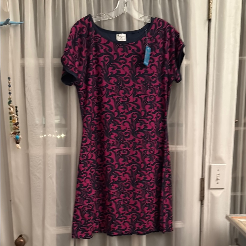 Elegant Pink and Black Patterned Dress